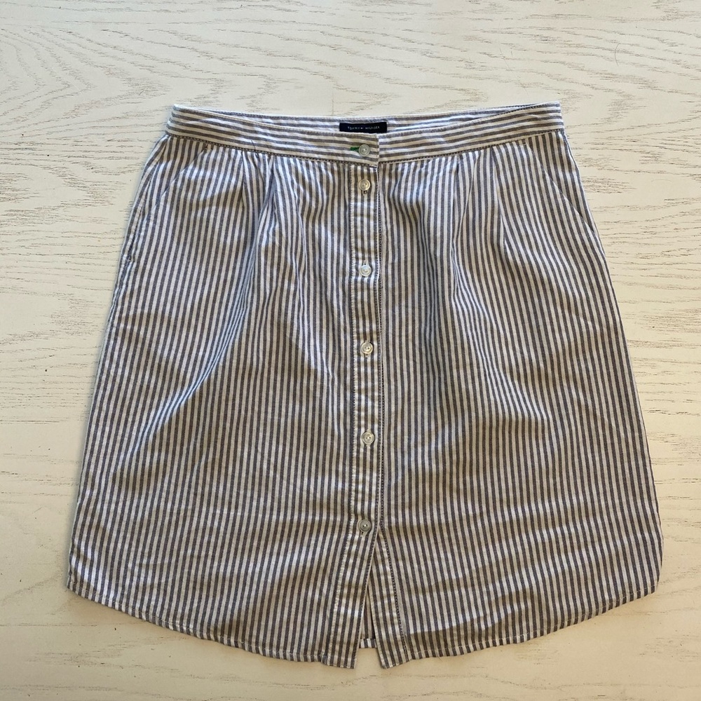 Tommy Hilfiger button down skirt